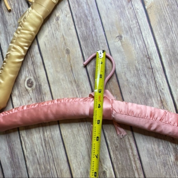 3 Vintage Soft Cushioned Satin Hangers 60s 70s Vintage Pink Purple Yellow Retro - Picture 6 of 8